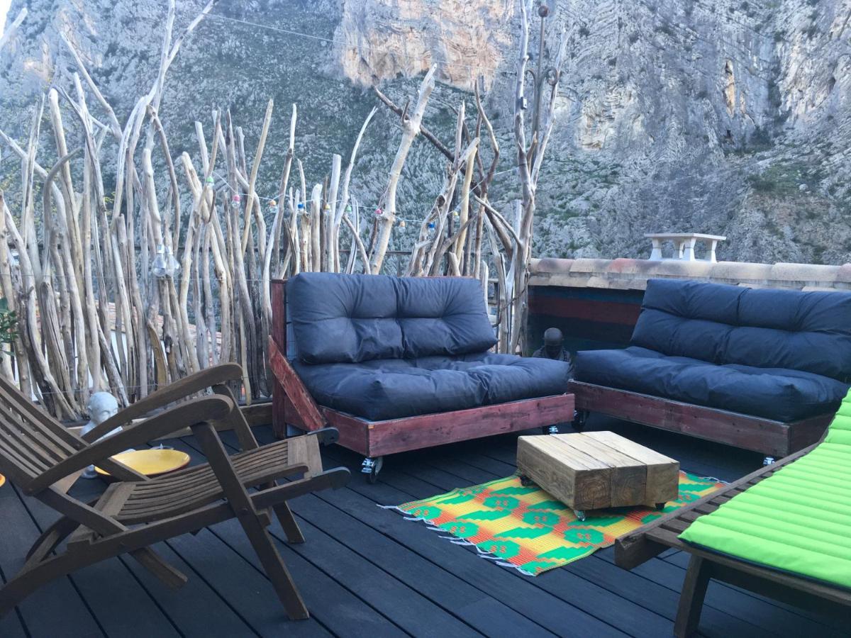 Le Monde De Theodore Homestay